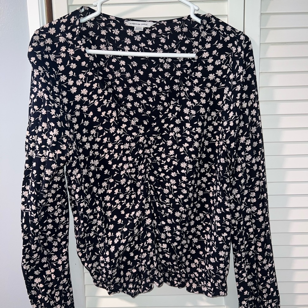 American Eagle Outfitters Black and White Floral Blouse